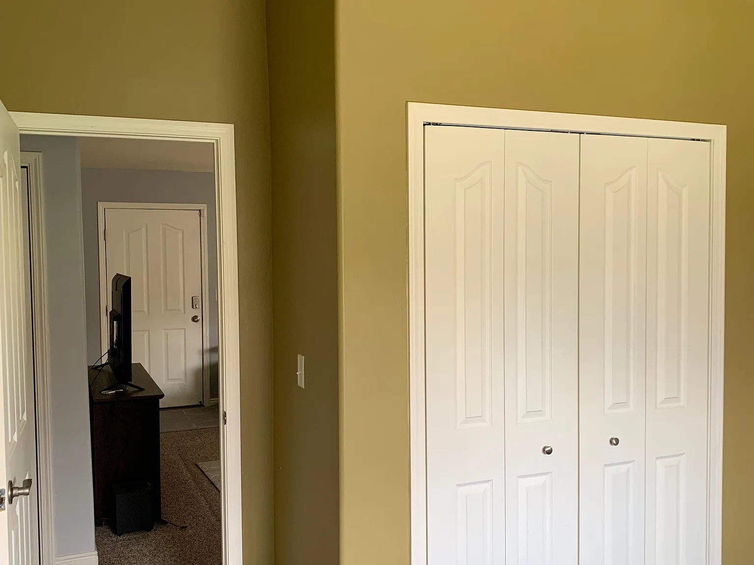 1 bed, 1.0 bath, 2844 sqft, $905 — Photo 1