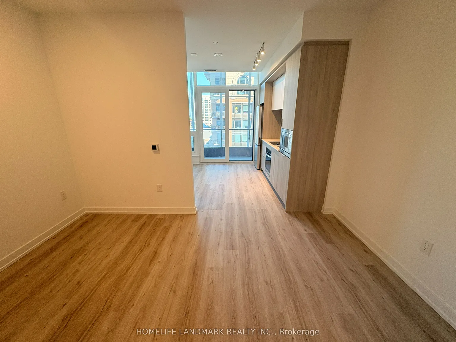 Studio, $2,050 — Photo 4