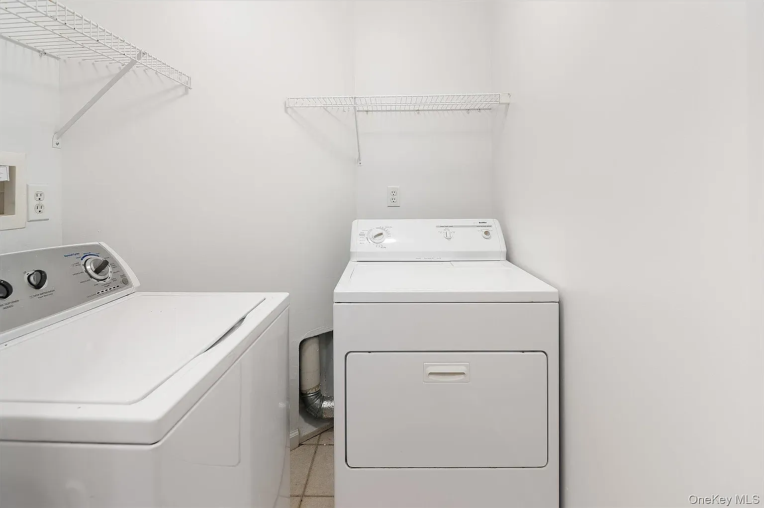 2 bed, 1296 sqft, $3,650 — Photo 3