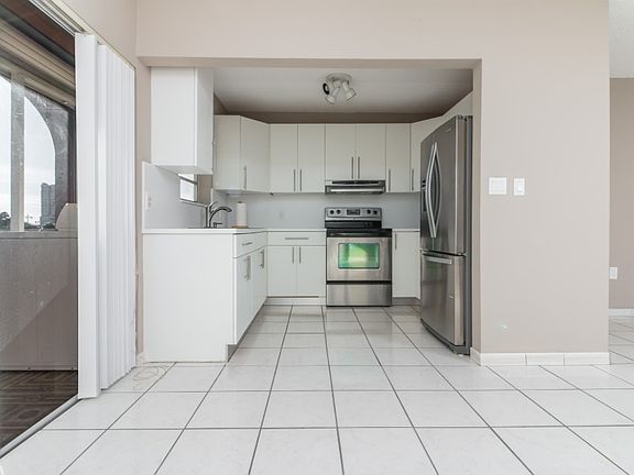 3rd image of 10850 W Flagler St APT D305