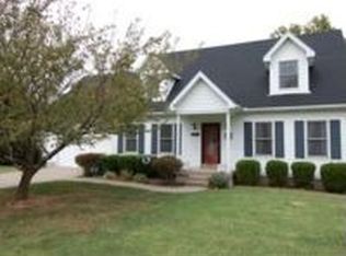 4203 Schuwey Ct, Woodlawn Park, KY 40207