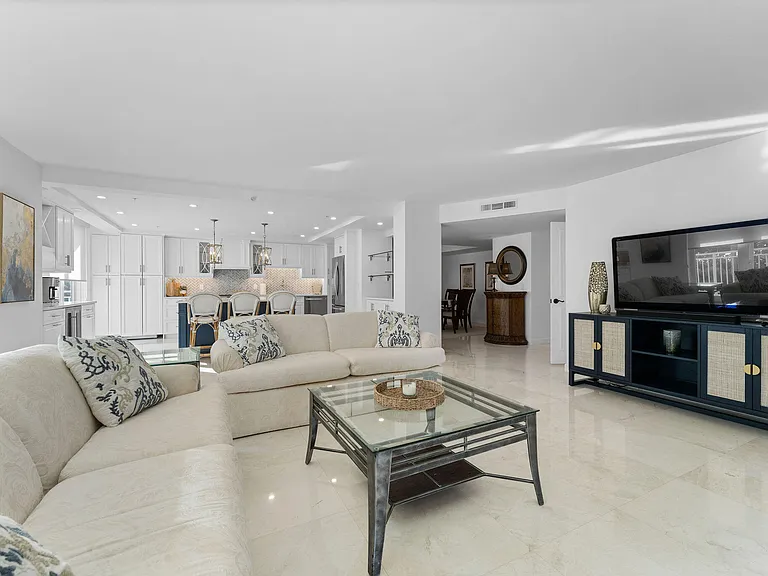 500 Ocean Dr #E-2D — Photo 14