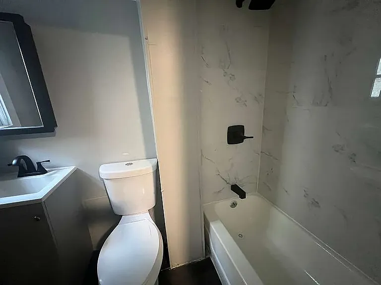 94 Spruce St #1R — Photo 8