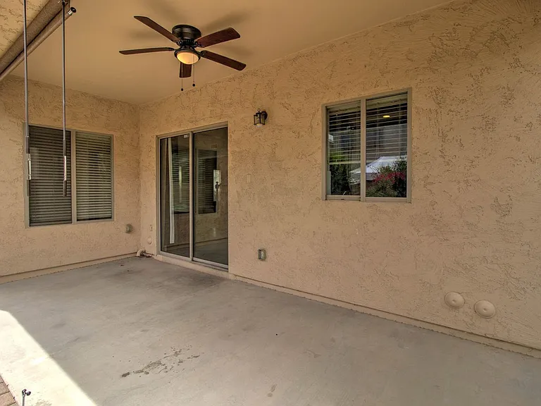 2143 W Marconi Ave — Photo 57