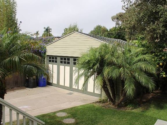 Garage at end of Driveway
