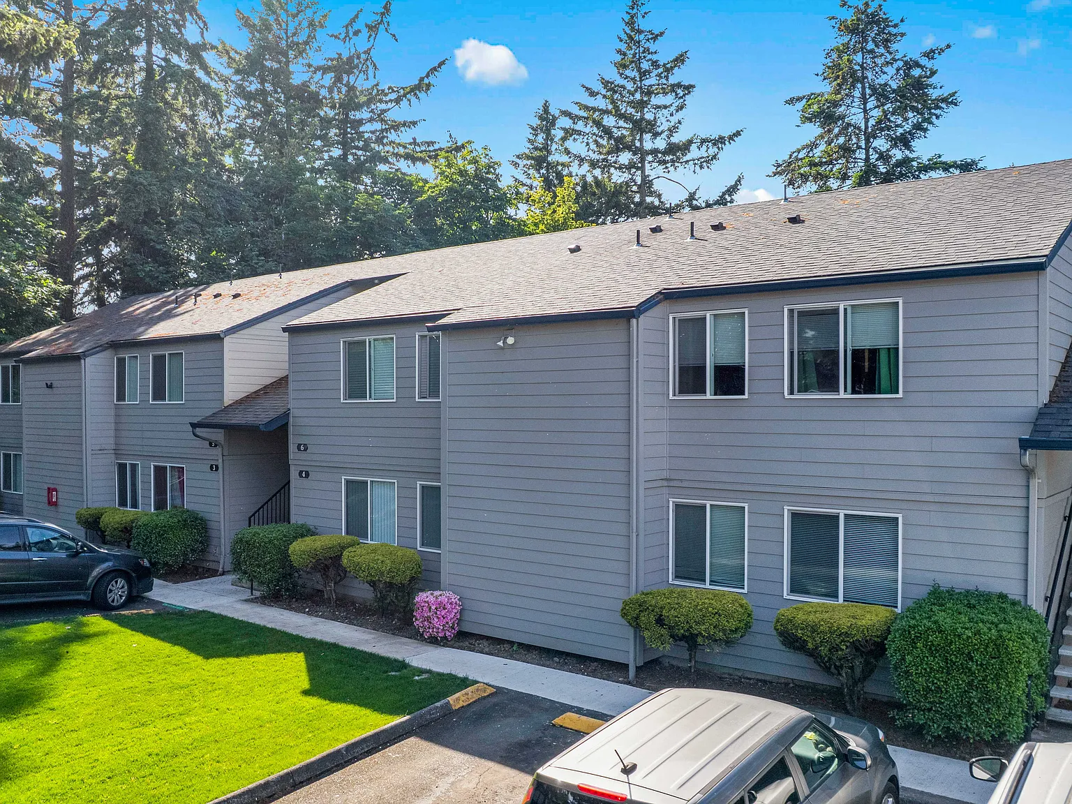 Riverview Apartments — Photo 3