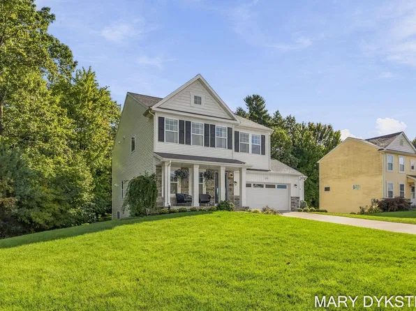 9350 Pier Pl, West Olive, MI 49460