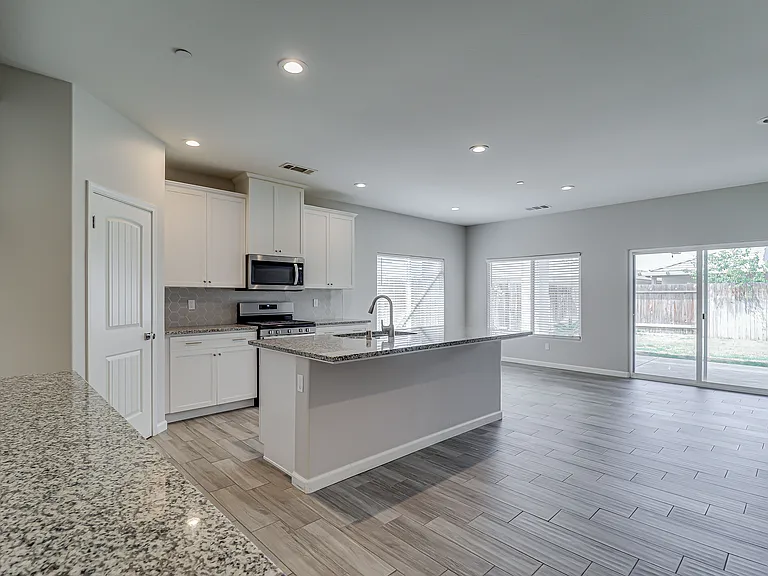 8400 Jean Anne St — Photo 10