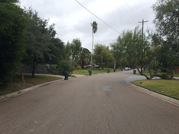 4th image of 2115 N Parkwood Dr