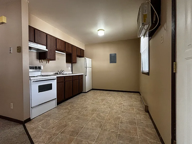 3205 Seymour Rd #1 — Photo 2