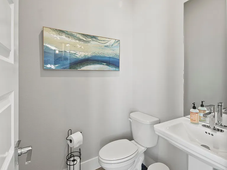 702 N Plano Rd — Photo 15