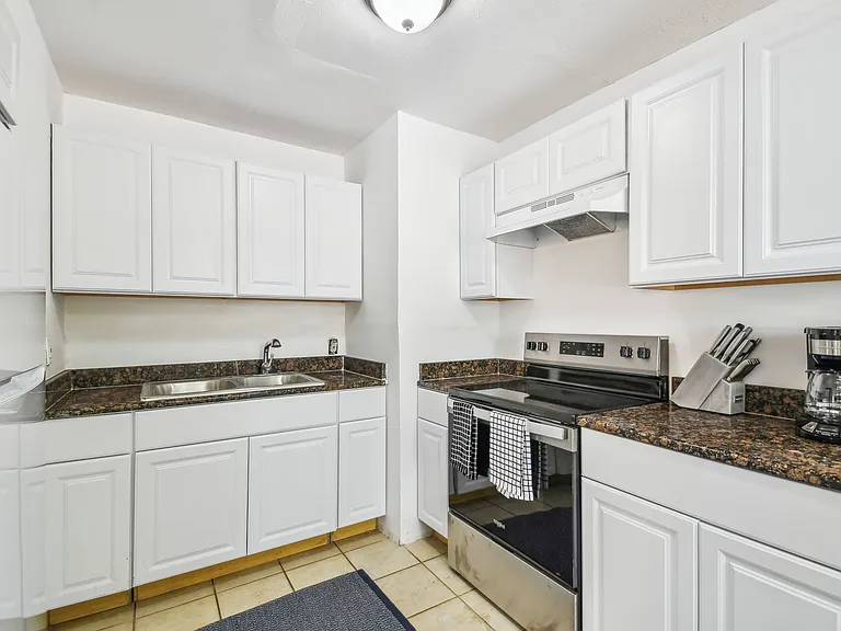 10103 N Lantana Ave — Photo 16