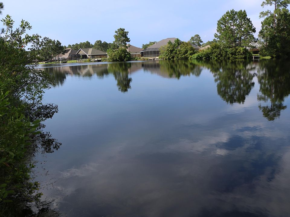 1st image of 204 Trieste Blvd