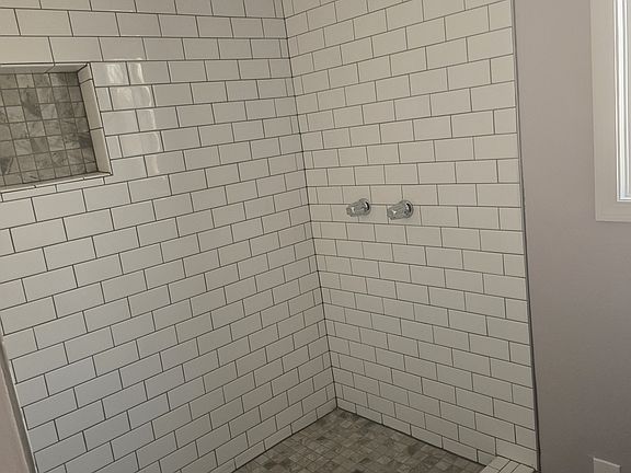 5th image of 1144 W 93rd St