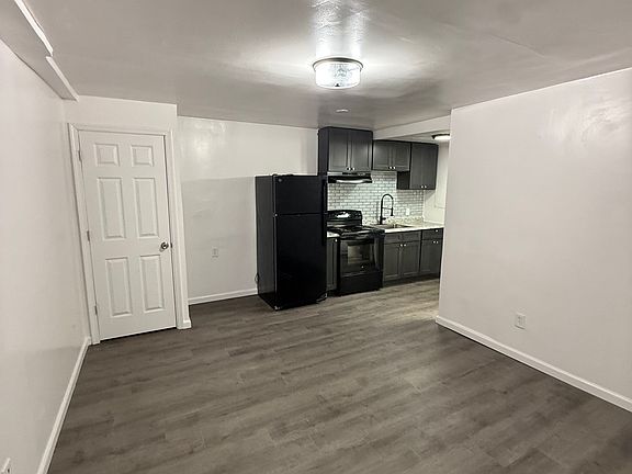 4th image of 38 S 9th St #4
