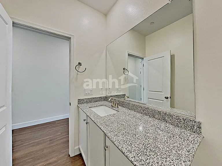 12502 N 60th Ave — Photo 15