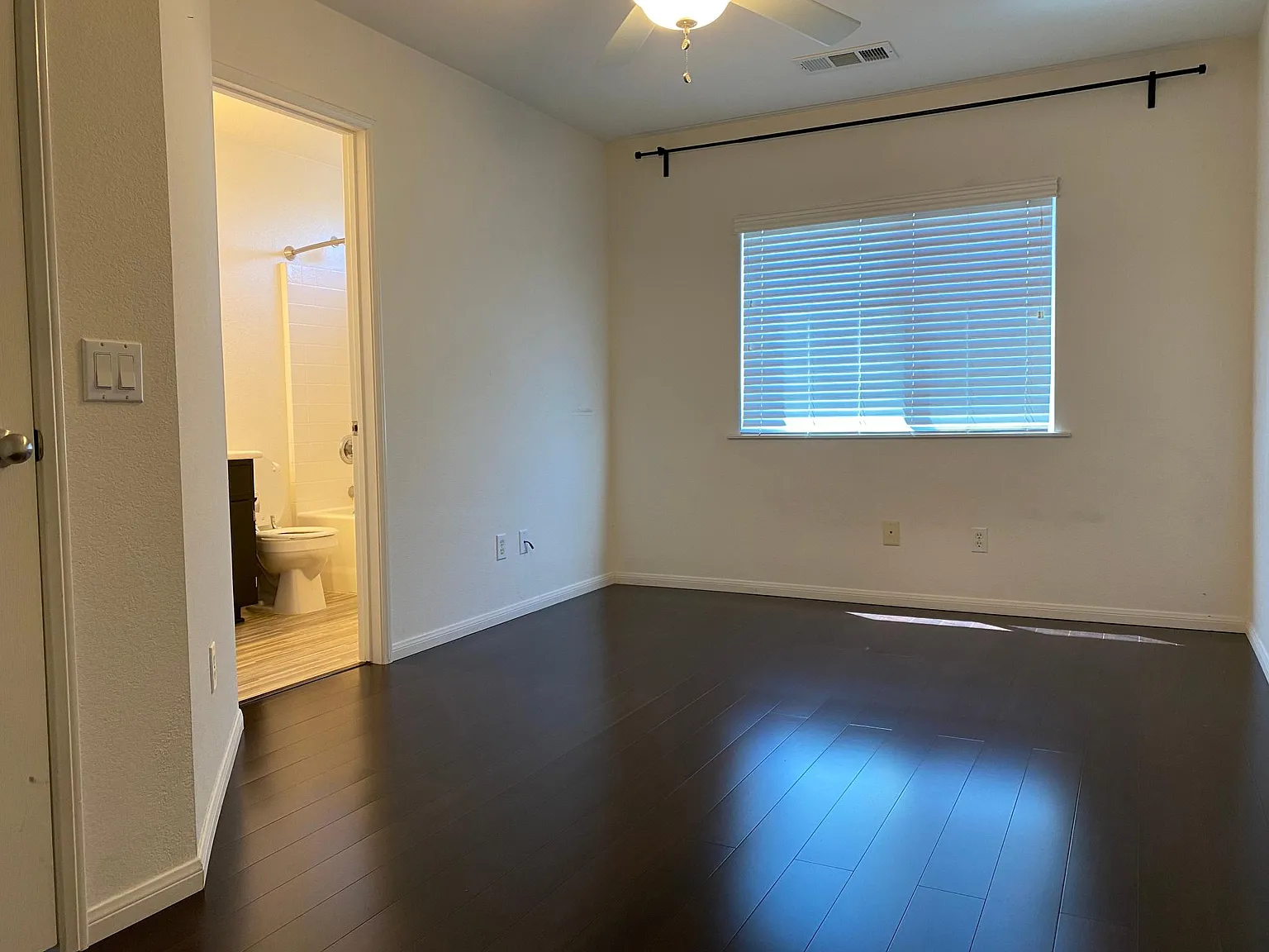 4866 Charles Lewis Way — Photo 4