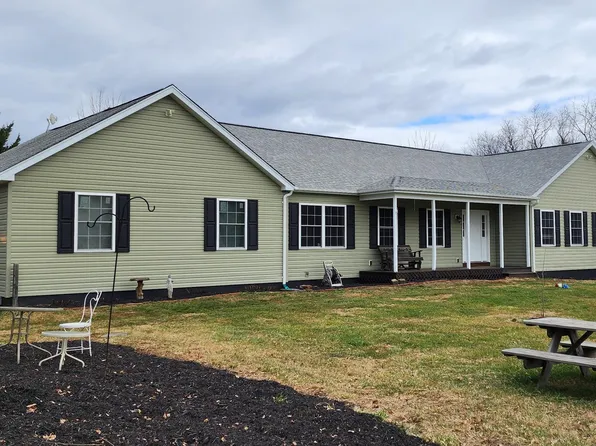 12770 Downey Mill Rd, Lovettsville, VA 20180