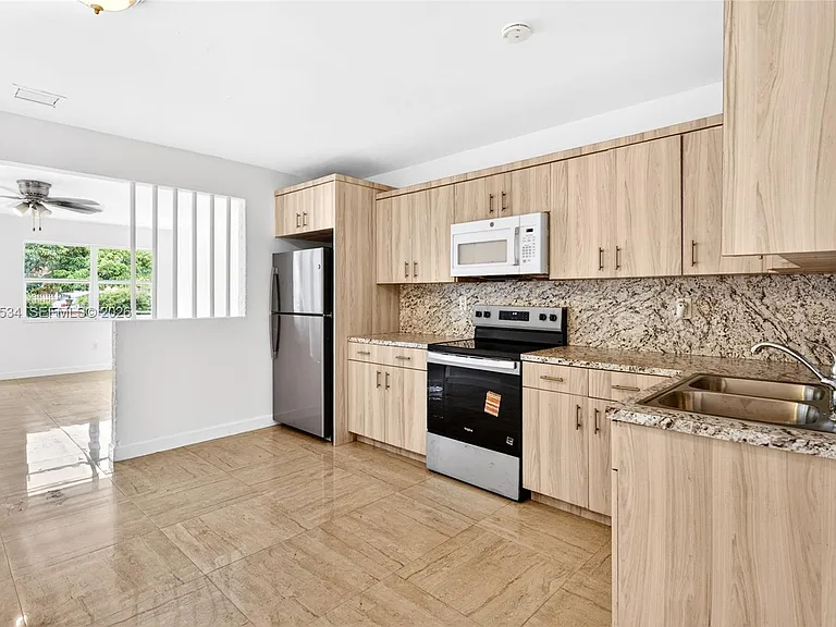 1350 NE 149th St #2 — Photo 4
