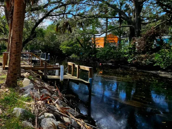 128 21st St NW, Ruskin, FL 33570