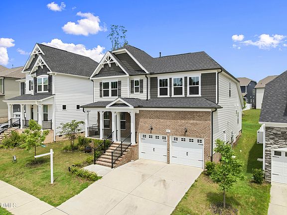 2nd image of 821 Challenger Ln