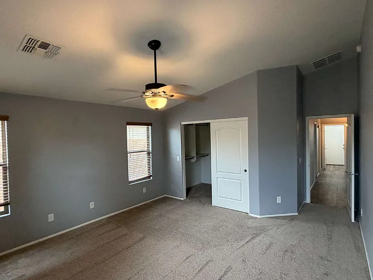 135 W Holstein Trl — Photo 15