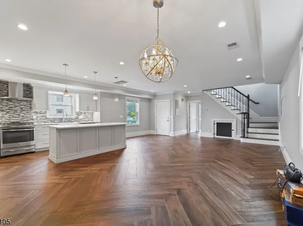 438 John St, East Newark Boro, NJ 07029