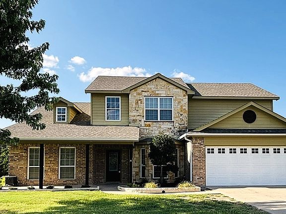 2nd image of 395 Pecan Ct