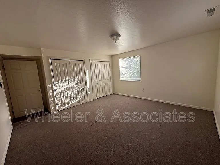 4083 S Porter Ave — Photo 11