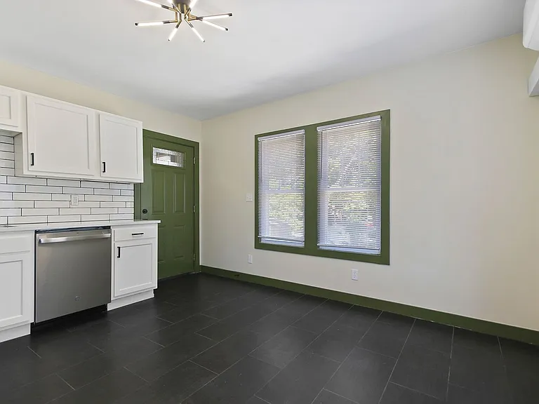 416 N College Ave #4 — Photo 10