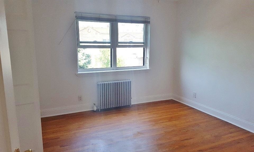 1st image of 20-45 28th St #2AA
