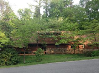 5462 Lakedale Rd, Roanoke, VA 24018