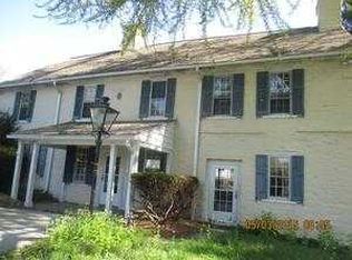 508 Old School House Dr, Springfield, PA 19064