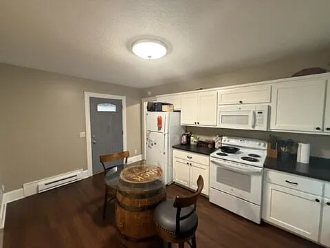 2 bed, 1.0 bath, 900 sqft, $845 — Photo 4