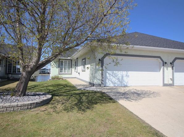 14 E Strathmore Lakes Bay, Strathmore, AB T1P 1L8