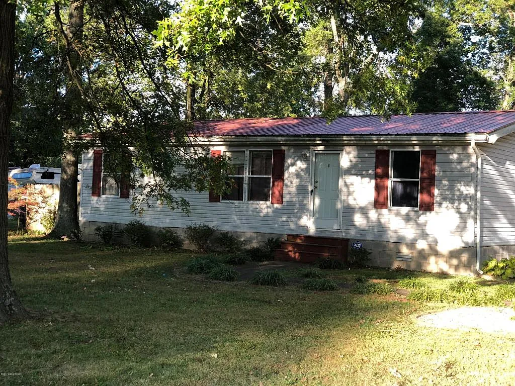 250 Hemlock Dr photo 1