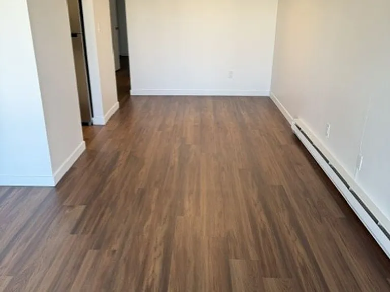 2512 Bayview Apartments — Photo 16