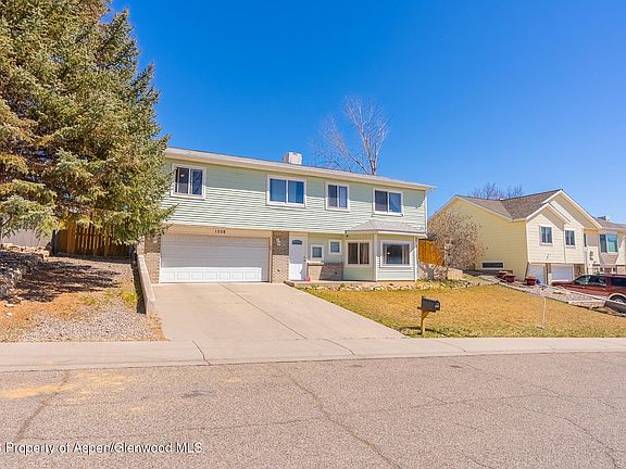 2nd image of 1558 E 12th St