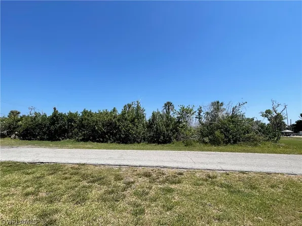 2300 3rd Ave, Saint James City, FL 33956