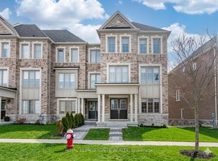15 Temple Mnr, Brampton, ON L6Y 6C4