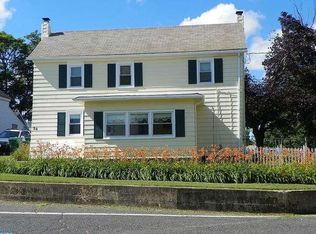 24 Main St, Cream Ridge, NJ 08514