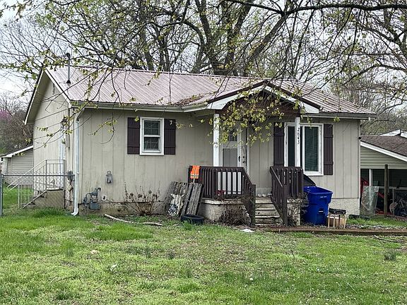 3rd image of 2643 Seblythe Rd