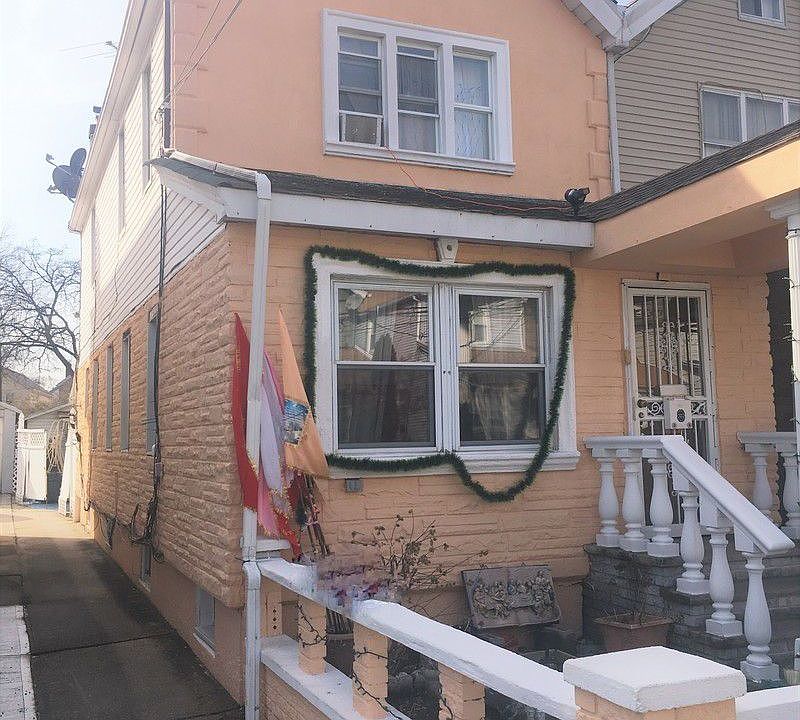 2nd image of 9148 84th St