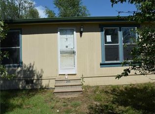203 N Johnson St, Fontana, KS 66026