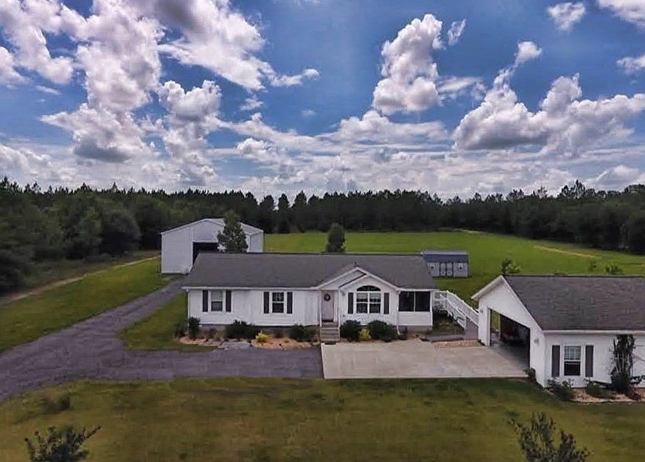 1st image of 2231 NE Delphinium Dr