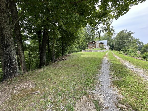 7383 Dale Ridge Rd, Lancaster, TN 38569