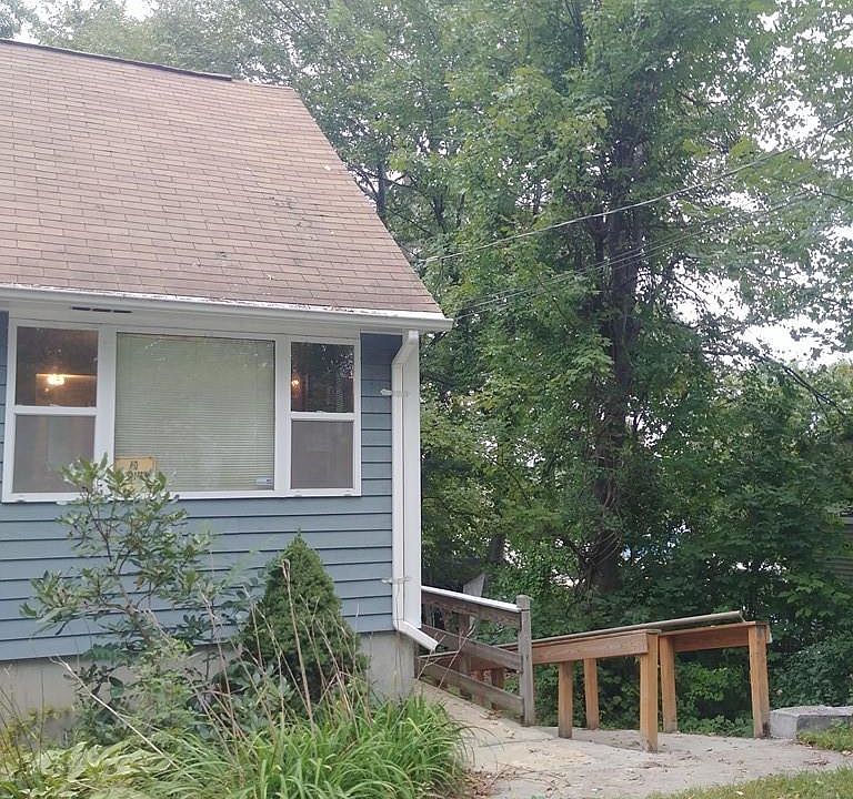 2nd image of 179 Gates Ln #0