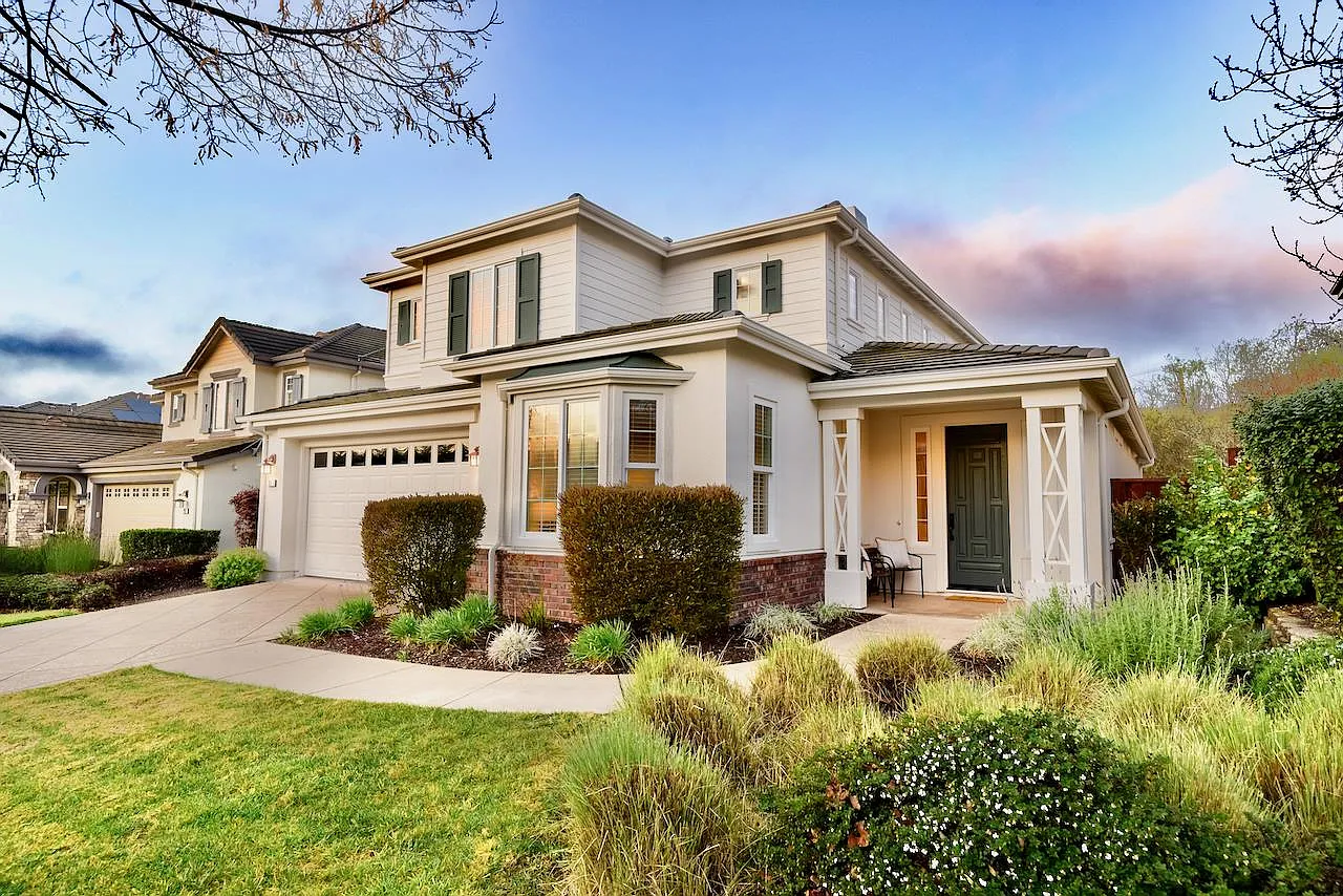 31 Deerfield Dr photo 1