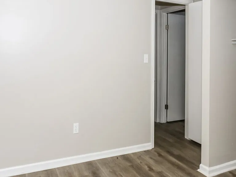 4448 Charlotte Rd — Photo 13