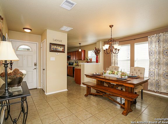 4th image of 7535 Cortland Oak